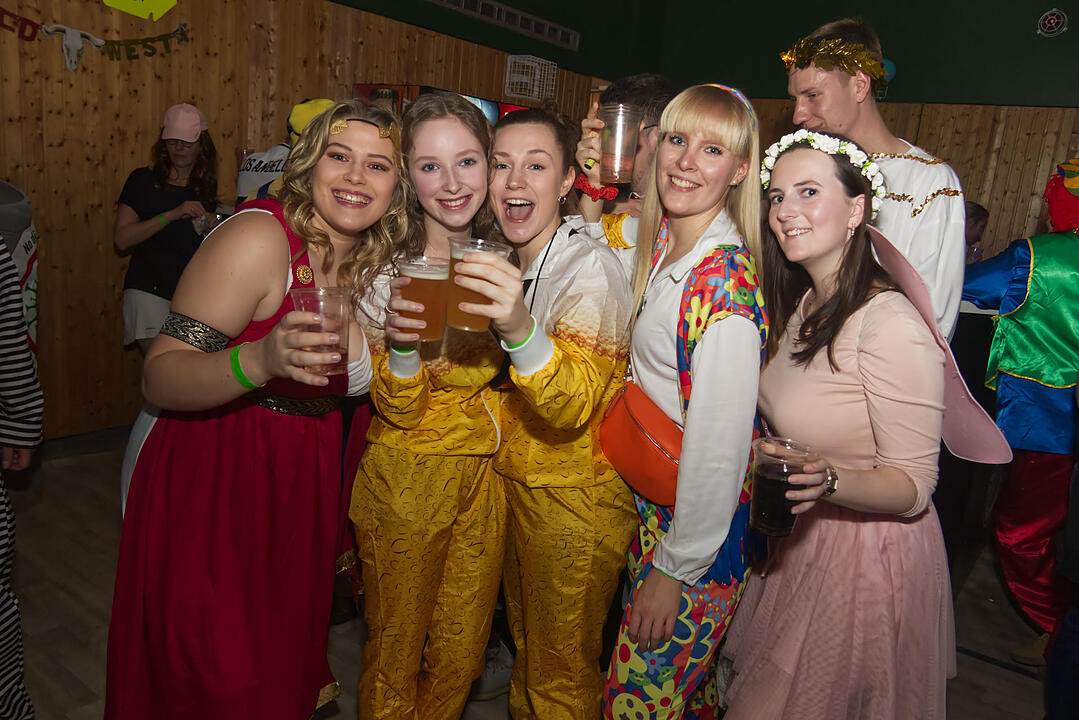 Ausverkaufte Party in Unterfarrnbach