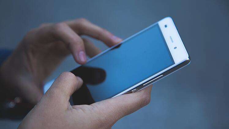 Gefilmt, geteilt, geliked: Online-Challenges sind bei Jugendlichen beliebt