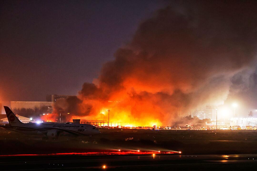 Brand in internationalem Flughafen in Bangladesch