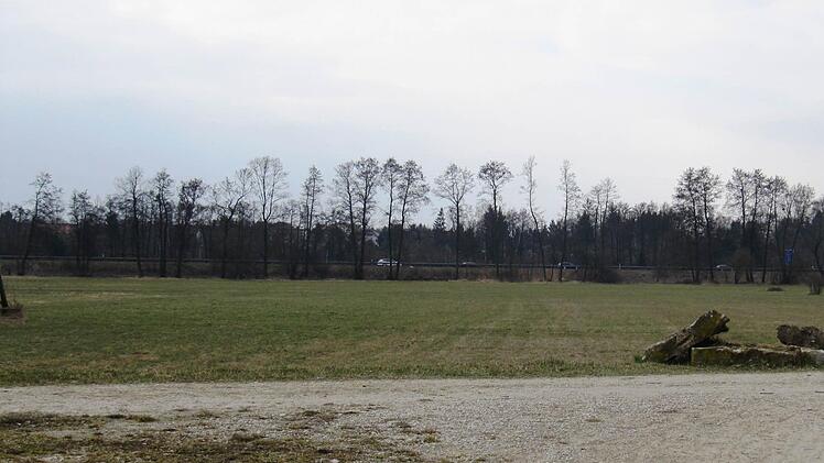 Der südliche Ortsrand, die A 70 knapp 300 Meter entfernt