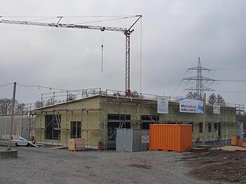 Das Tierheim f&uuml;r die Fundtierbetreuung im Landkreis Ha&szlig;berge entsteht auf Knetzgauer Boden. Foto: Christiane Reuther