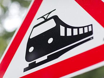 Bahn&uuml;bergang Coburger Stra&szlig;e in Bamberg eine Woche gesperrt