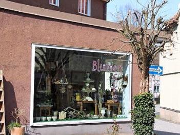 Das Blumen Eck gehört zu den Geschäften, die schließen mussten. Kunden können solche Geschäfte nun unterstützen.  Foto: Thomas Malz