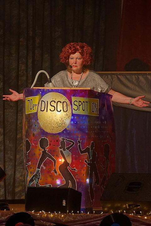 Motto: "Licht aus! Spot an! 70er Disco"