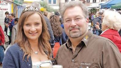 Tina Rüger und Markus Raupach laden zur Bierwanderung.