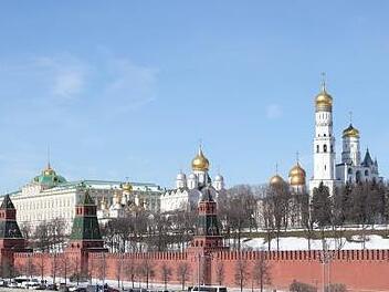Die 21. Ausgabe der Fußball-Weltmeisterschaft findet in Russland statt. Doch wie tickt der Gastgeber? Was ist typisch russisch? Symblbild: pixabay.com/avilarchik6956