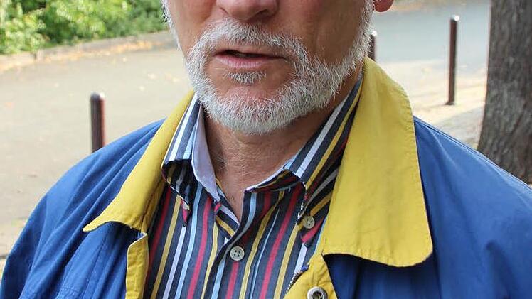 Ich befürchte, dass es dort bereits in der Bauphase zu großen Belastungen für uns Anwohner kommt", sagt Hartmut Beyer. Foto: Peter Groscurth