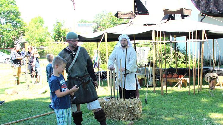 Eindrücke vom Adelsdorfer Dorffest. Foto: Johanna Blum