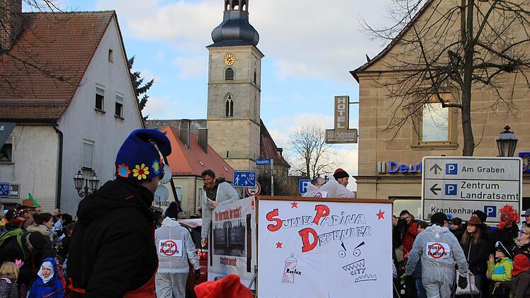 Der Faschingszug durch Höchstadt  - Foto: Andreas Dorsch