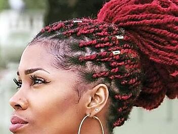 Seedjay Chadet gibt mit ihrer fantastischen Soulstimme den Liedern eine wunderbare Klangfarbe.