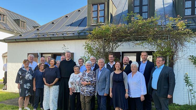 Die Münnerstädter Delegation stellte sich zusammen mit Christian Rentsch zu einem Erinnerungsfoto. Foto: Christine Neely