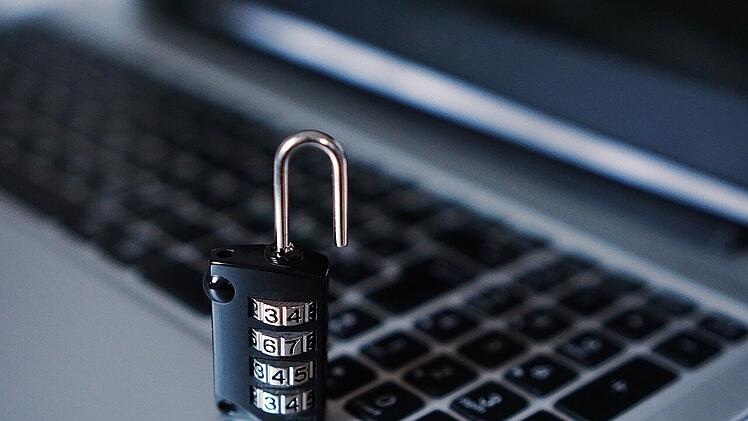 Vielen Beschäftigten fehlen klare Vorgaben und Schulungen zum Thema Cybersecurity.