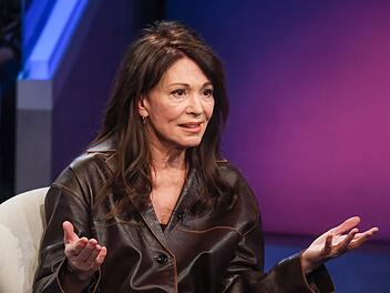 Iris Berben zeigte sich als "Maischberger"-Gast besorgt um den Zustand von Gesellschaft und Demokratie.