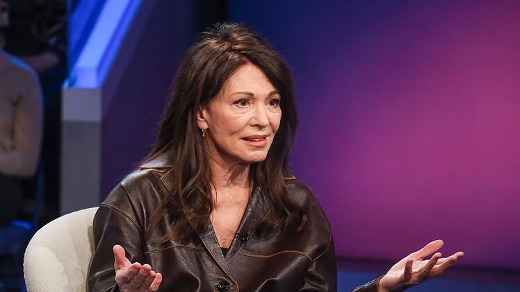 Iris Berben zeigte sich als "Maischberger"-Gast besorgt um den Zustand von Gesellschaft und Demokratie.