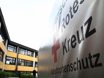 Am Kronacher Schulzentrum sind derzeit 121 Flüchtlinge untergebracht. Nicht nur angesichts der aktuellen Bilder aus Ungarn und München, sondern auch mit dem nahenden Schulstart stellt sich die Frage, wie der Landkreis mit der Flüchtlingssituation weiter umgehen wird.  Foto: Lea Schreiber