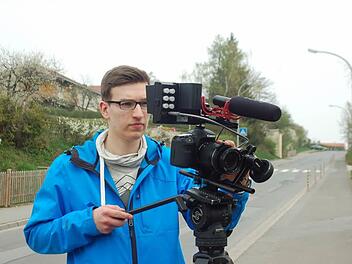 Julian Barthel, frisch ausgebildeter  Mediengestalter Bild  und  Ton, wird Nec-TV verlassen, aber als Freiberufler weiter die medienpädagogische Arbeit am Arnold-Gymnasium begleiten.CT-Archiv