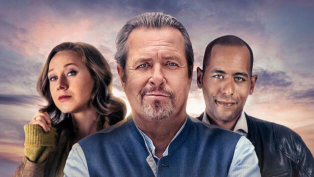 Sophia Strasser (Katharina Leonore Geobel, von links), Benedikt Beissl (Andreas Giebel) und Jerry Paulsen (Peter Marton) ermitteln dieses Mal in Spielfilml&auml;nge, in "Watzmann ermittelt - Die Tr&auml;nen der Madonna".