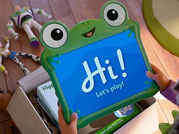 Toy Story 5 Das Lilypad leuchtet schön, ist immer freundlich und lässt Spielzeug-Figuren aus Holz oder Plastik in "Toy Story 5" ganz schön alt aussehen.
