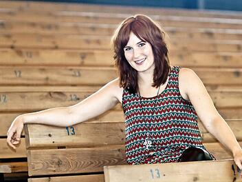 Musical-Talent aus Coburg: Laura Mann. Die junge Künstlerin ist derzeit in "Kiss Me, Kate" auf der Waldbühne Heldritt zu Gast. Foto: Jochen Berger