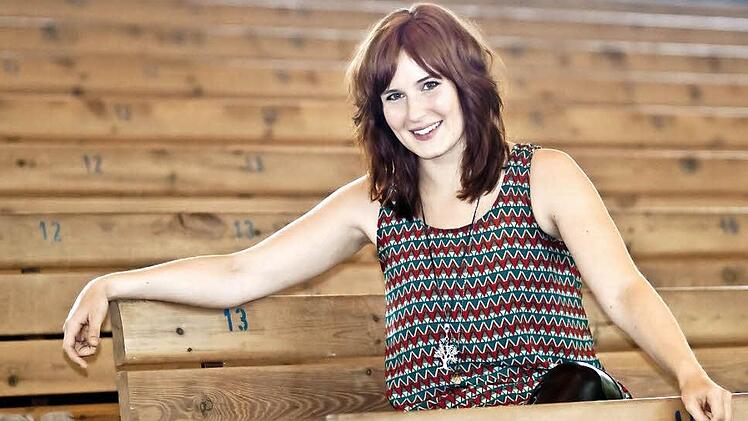 Musical-Talent aus Coburg: Laura Mann. Die junge Künstlerin ist derzeit in "Kiss Me, Kate" auf der Waldbühne Heldritt zu Gast. Foto: Jochen Berger