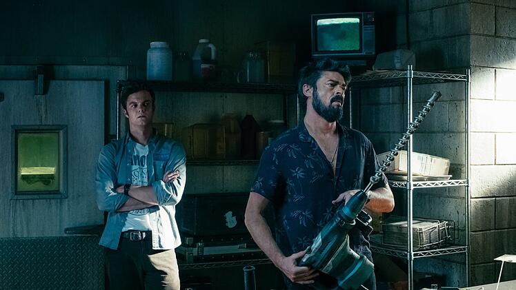 Seine inzwischen vielleicht bekannteste Rolle: In der erfolgreichen Amazon-Serie spielt Karl Urban (rechts, mit Jack Quaid) den brutalen Billy Butcher.