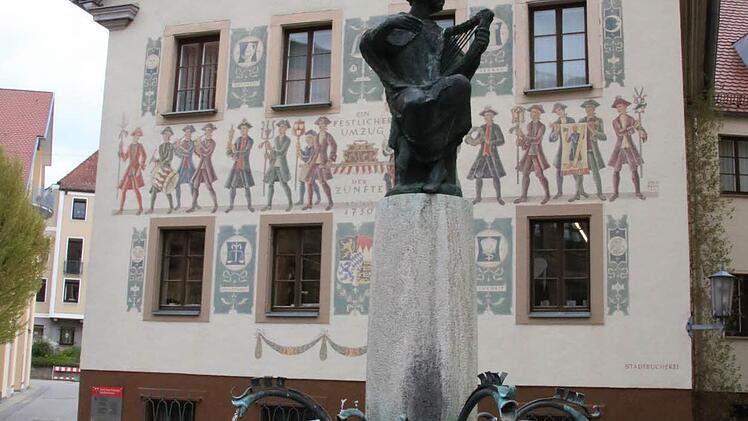 Minnesänderbrunnen am Rathaus. Foto: Ralf Ruppert
