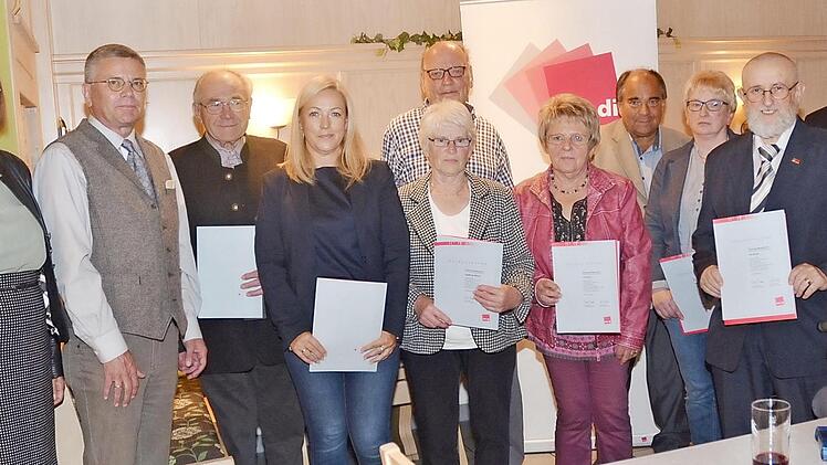 Die geehrten Mitglieder des Verdi-Ortsvereins Kronach  Foto: Karl-Heinz Hofmann