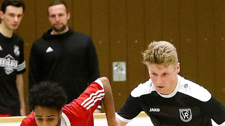 Pascal Kolb gegen den Blaicher Alazar Aragai. Foto: Monika Limmer