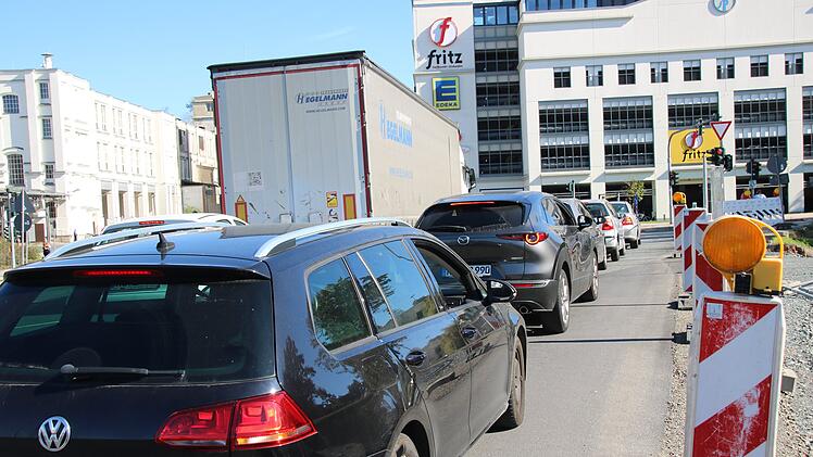 Stau an Kulmbacher Fritz-Kreuzung: Ist der gr&uuml;ne Pfeil die L&ouml;sung?