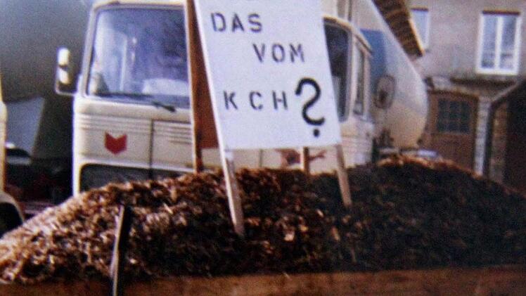Auch in Herzogenaurach gab es lange Jahre einen Umzug am Faschingsdienstag. Dass der KCH 1972 nicht teilnahm, kommentierte die Landjugend Burgstall/Tuchenbach mit einem Anhänger voller Mist.