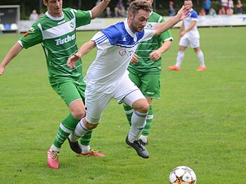 Für Oliver Seybold und die SpVgg Jahn Forchheim steht nach dem 0:4 gegen Ansbach nun Wiedergutmachung an.  Foto: herzopress