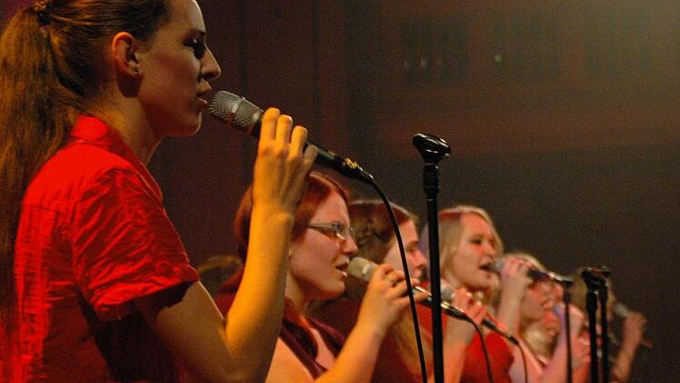 Mit einem mitreißenden Konzert begeisterten die "ehemaligen Gospel Kids" in Bad Kissingen.  Foto: Peter Klopf