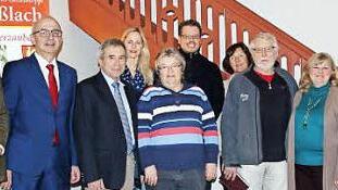 Neuer Vorstand (von links): Holger Winkler und Wolfgang Pfister (Beisitzer), Vorsitzender Wilfried Steinert, Kerstin Schleicher (Beisitzer), Heidrun Rößner (2. Vorsitzende), Christian Vogt (3. Vorsitzender), Bettina Knauth (Schriftführerin), Hermann Müller und Petra Jahrsdörfer (Beisitzer), Geschäftsführerin Carolin Franz und Stephanie Dienemann (Beisitzer). Es fehlt: Thorsten Gutgesell (Beisitzer)  Foto: Bettina Knauth