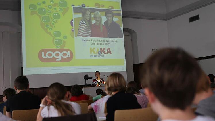 Am 11. Juni ging es in der Kinder-Uni um das Thema "Sagen Medien immer die Wahrheit?" Foto: Barbara Herbst