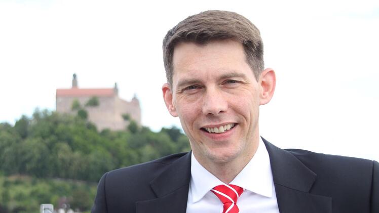 Oder wird es sein Vorstandskollege Steffen Potstada?