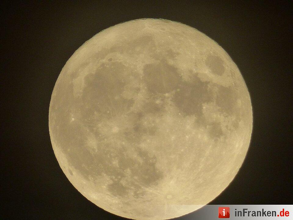 Der Supermond über Höchstadt