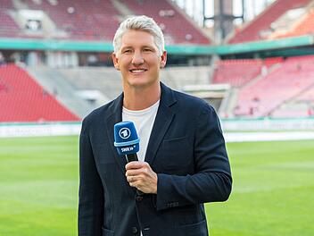 "Am Ende war es der schw&auml;rzeste Tag", sagt Bastian Schweinsteiger &uuml;ber den 13. November 2015 in Paris. Damals war er Kapit&auml;n der Nationalmannschaft.