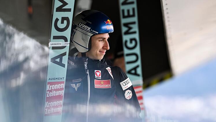 Daniel Tschofenig holte bei der letzten Vierschanzentournee erste Pl&auml;tze in Garmisch-Partenkirchen und Bischofshofen und sicherte sich so am Ende auch den Gesamtsieg.