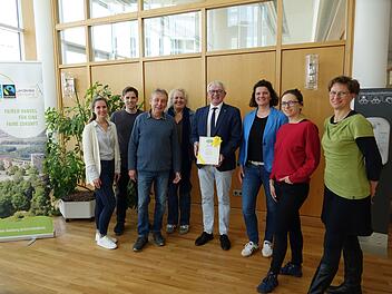 Landkreis Bamberg bleibt Fairtrade-Kommune - Kriterien erfüllt Landkreis Bamberg bleibt Fairtrade-Kommune - Kriterien erfüllt