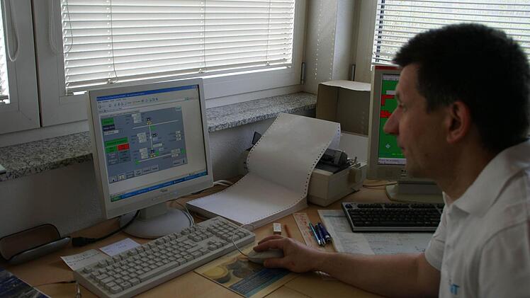 Die Anlage läuft störungsfrei, das freut Ingenieur Klaus Strätz.