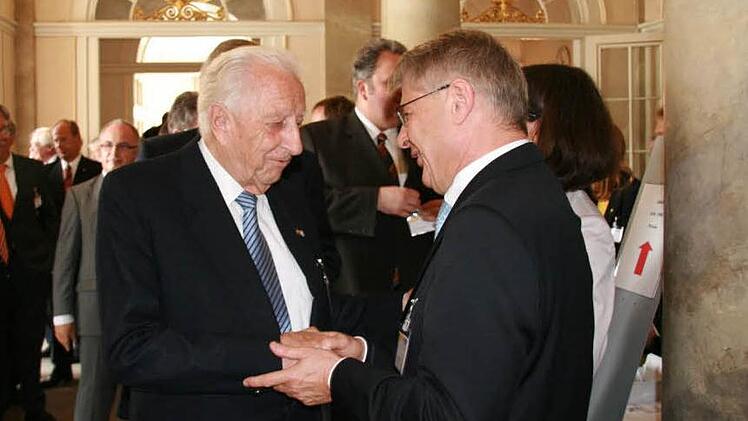 Bei einem Festakt 2009