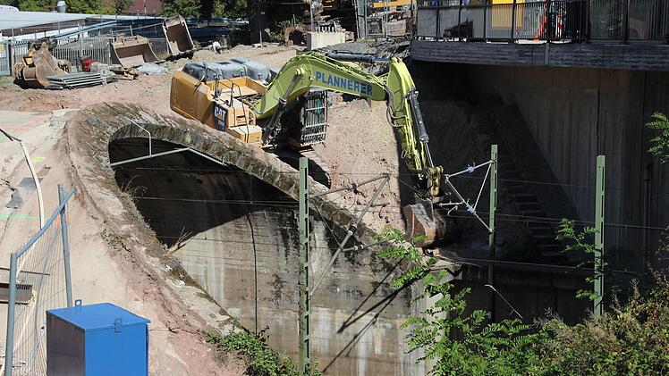 Blick auf die Baustelle an der Südbrücke  Foto: Friedwald Schedel