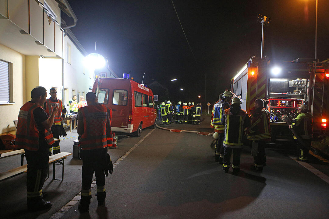 Großeinsatz in Draisendorf: Brand und Verpuffung bei Mühle – großer Schaden