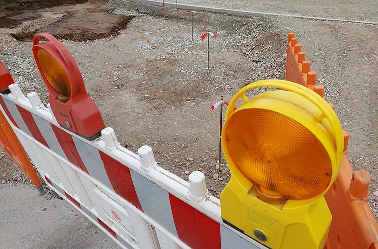 Vollsperrung der Staatsstraße 2272: Umleitungen und Bauarbeiten