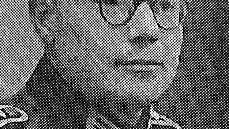 Wilhelm Baumann als junger Offizier und als pfeifenrauchender Genießer. "Er hat viel geraucht", weiß Michel Lefévre.