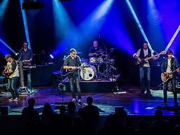 Beste Party-Stimmung herrschte im Kongresshaus bei der Show "I am from Austria".Foto Jochen Berger