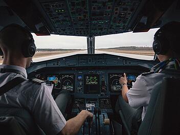 Für Piloten gelten bei Start und Landung bestimmte Regeln.