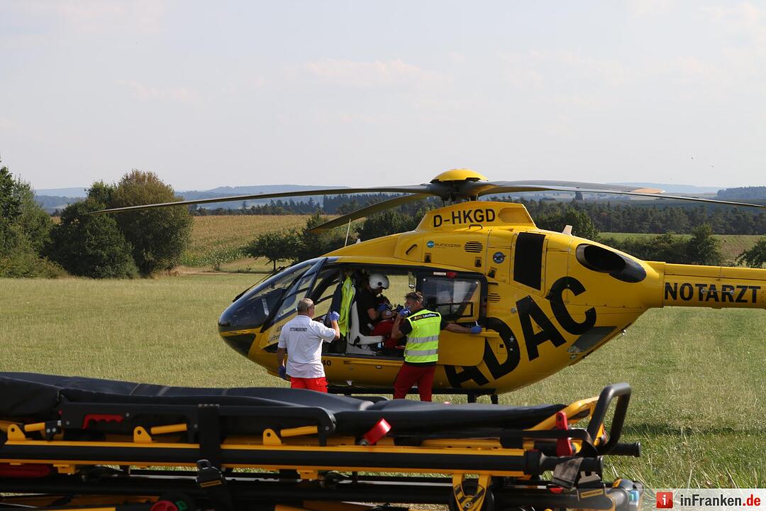 Kleinkind wird aus überschlagendem Auto geschleudert - Insgesamt fünf Verletzte