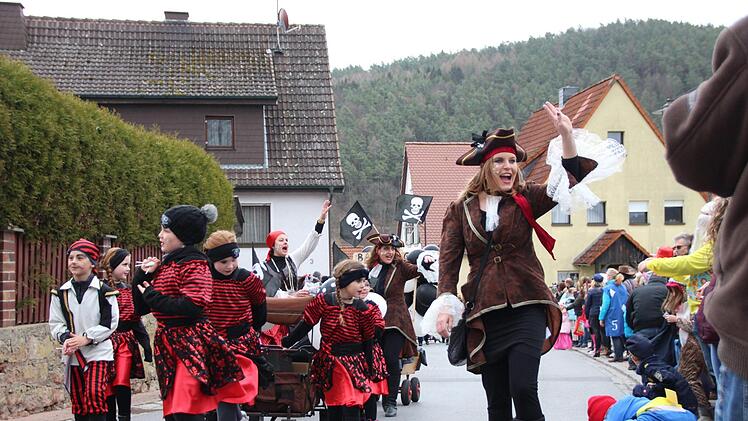 Gaudiwurm in Steinach Foto: Benedikt Borst
