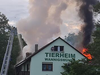 Das Haupthaus des Tierheims Wannigsmühle ist abgebrannt. Foto: Susanne Will
